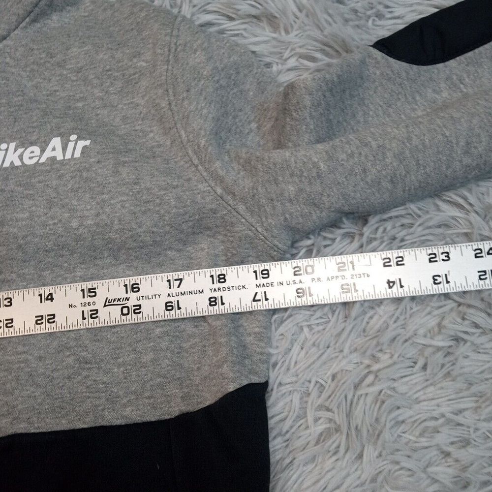 Nike Air Sweatshirt Boys XL Gray Hoodie Logo Zip Up Street wear Active Pockets - Picture 3 of 11
